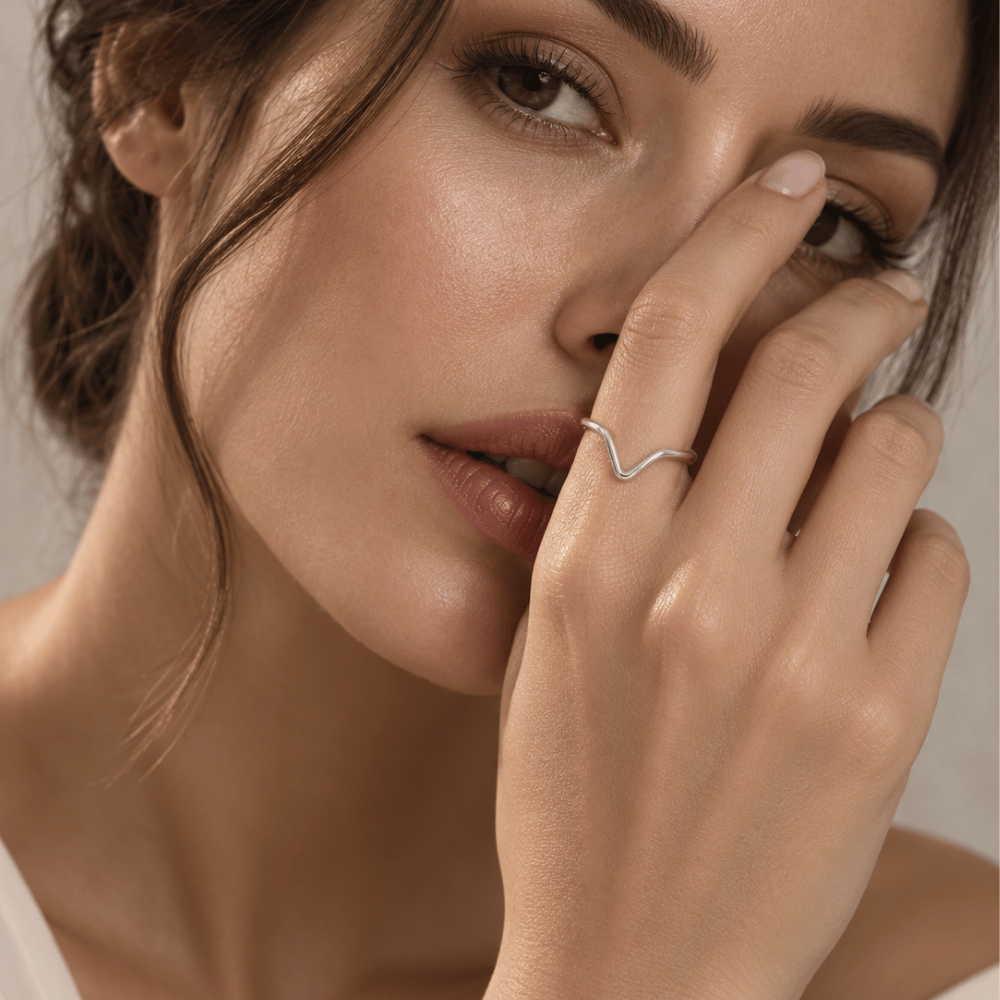 Thin "V" Design Ring