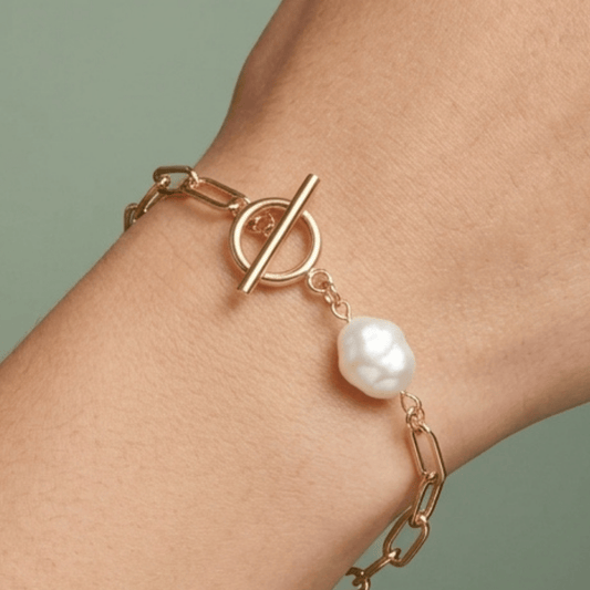 8" Gold Tone Cultured Freshwater Pearl Fashion Toggle Bracelet