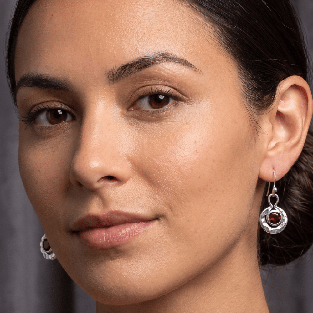 Oxidized Round Hammered Earrings With Garnet