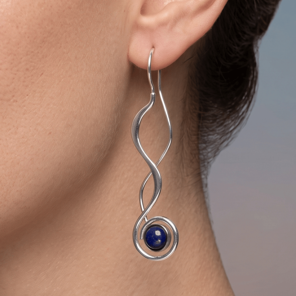 Polished Long Wavy Threader Earrings with Lapis