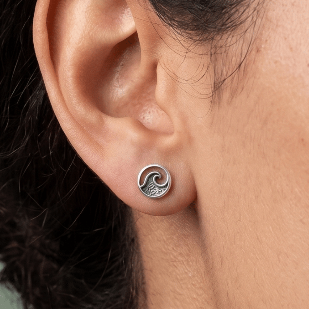 Oxidized Wave Outline Stud Earrings
