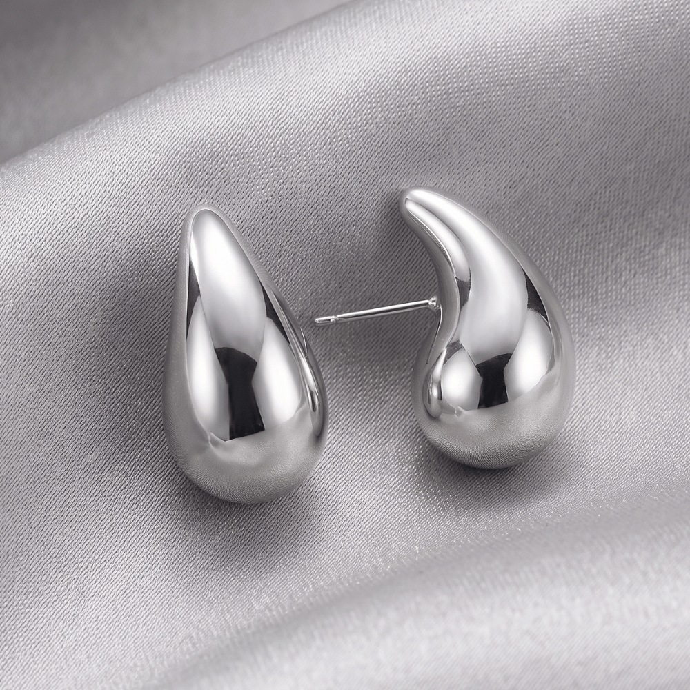 Hollow Raindrop Earrings
