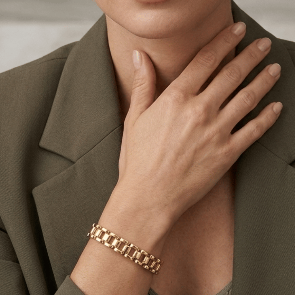 7-inch Watch Link Fashion Stretch Bracelet - 10.5mm - Gold - view 4