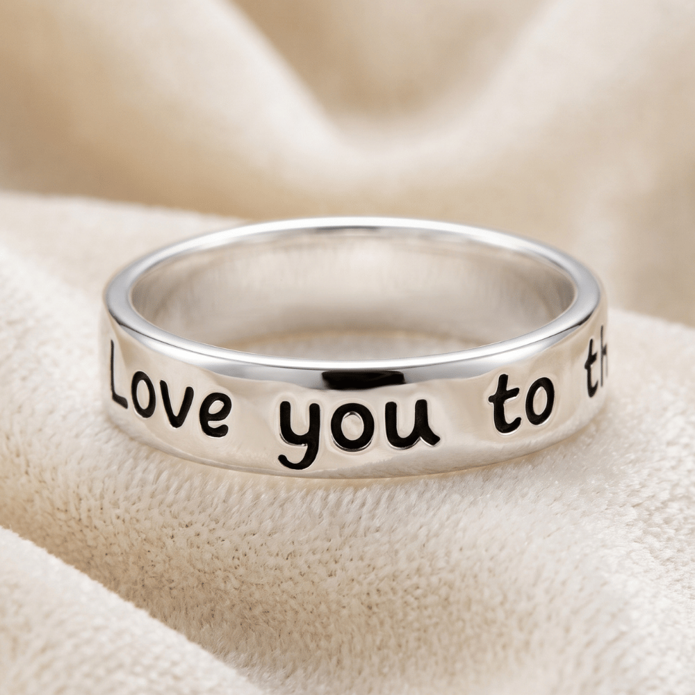 "Love you to the moon and back" Ring