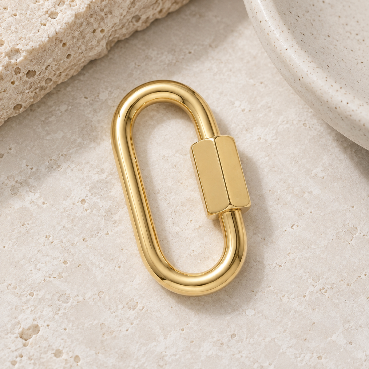 Twisting Lock Carabiner Pendant