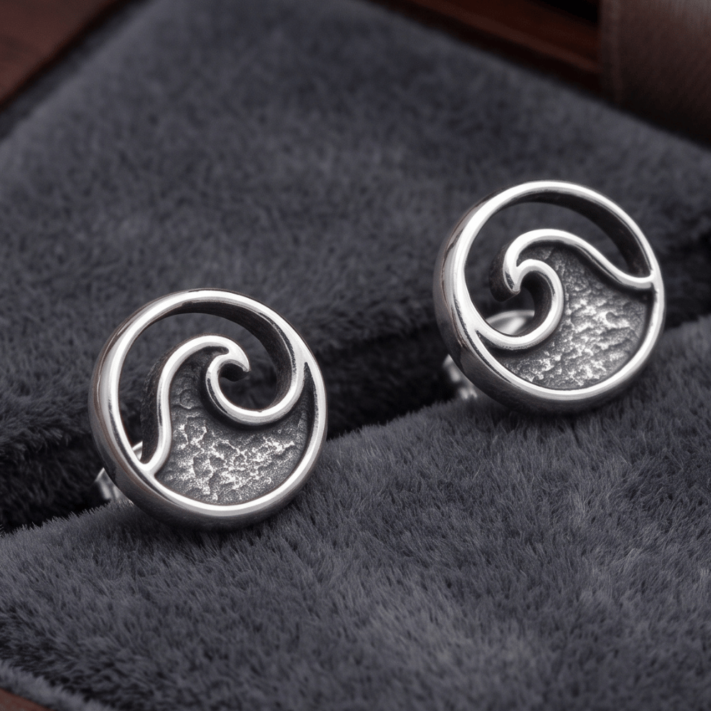 Oxidized Wave Outline Stud Earrings