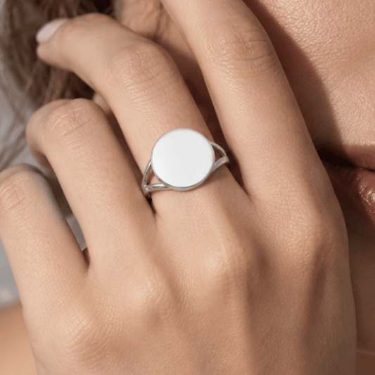 Round Ring with "V" Band