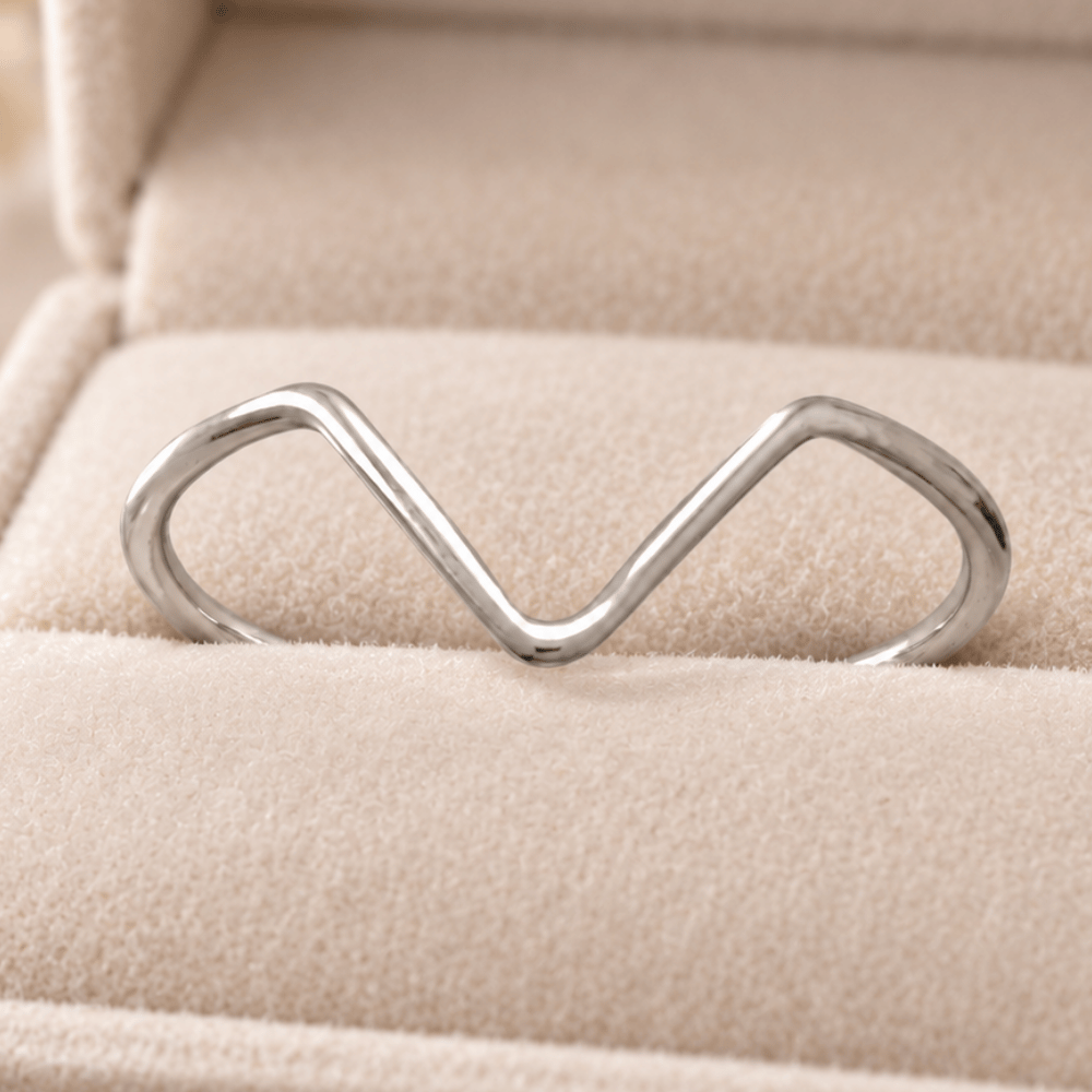 Thin "V" Design Ring