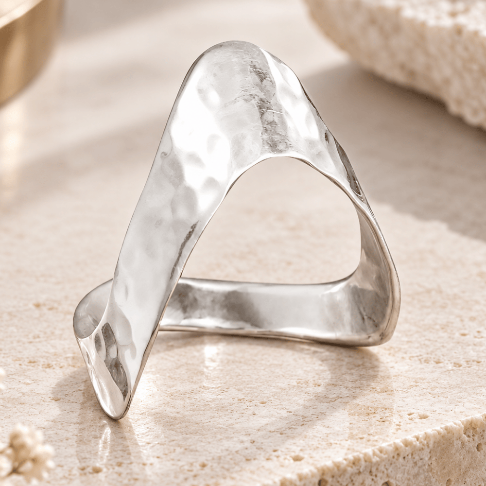 Hammered "V" Ring