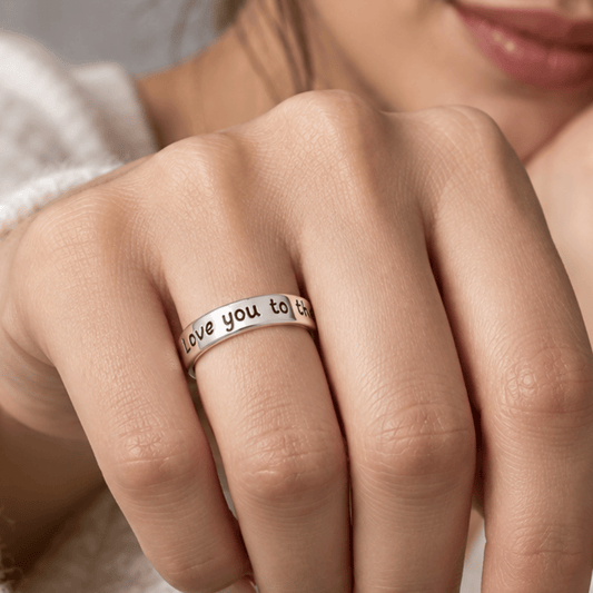 "Love you to the moon and back" Ring