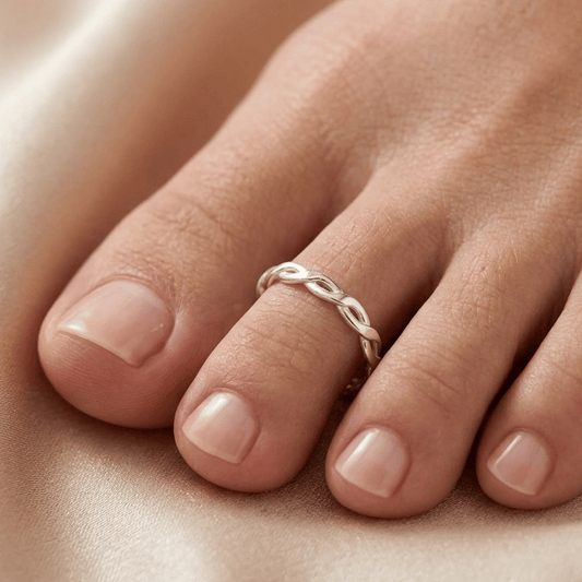 Thin Double Twist Toe Ring