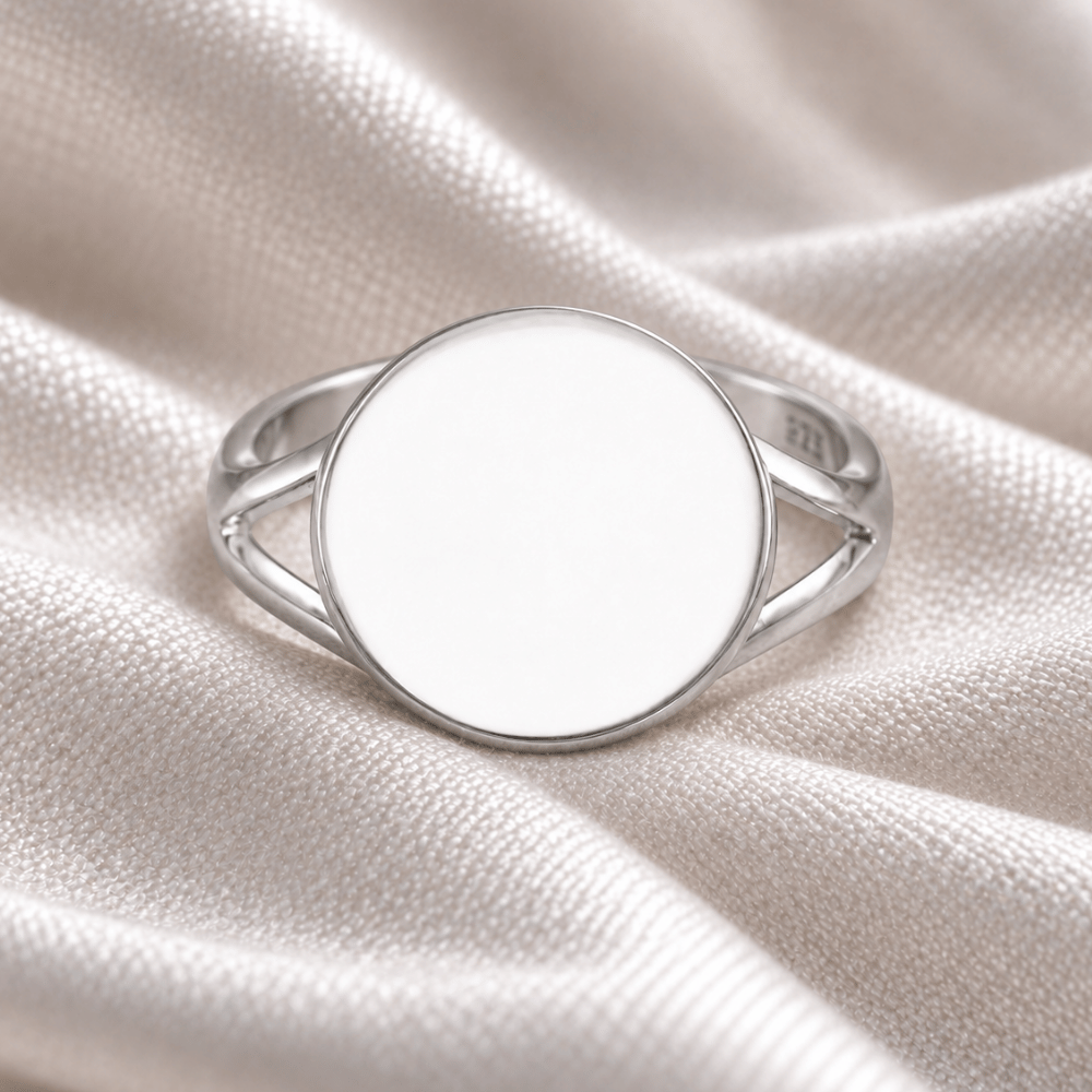 Round Ring with "V" Band